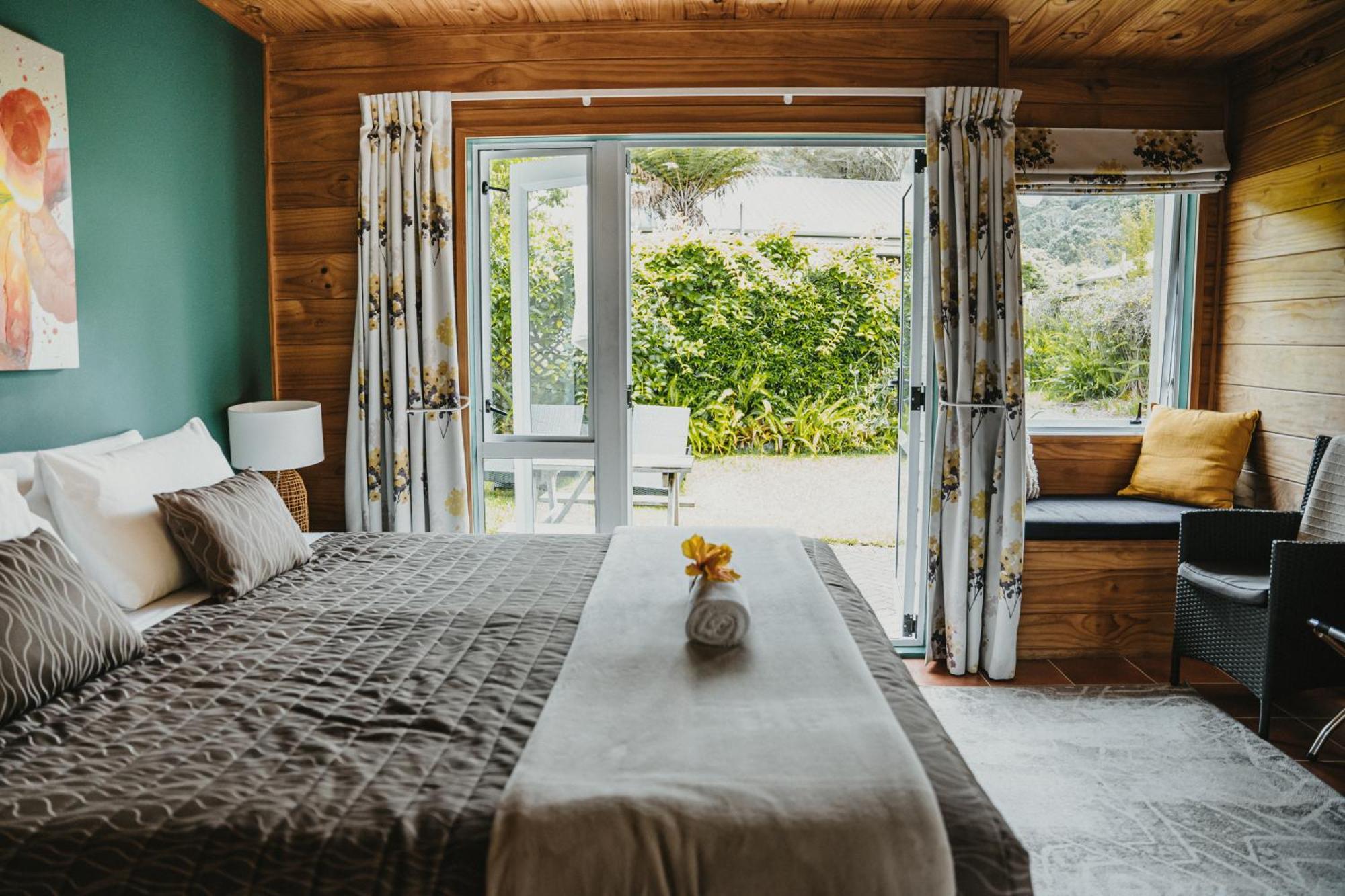 האהי Tatahi Lodge Beach Resort מראה חיצוני תמונה